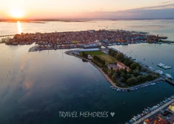 chioggia z drona zachód slońca