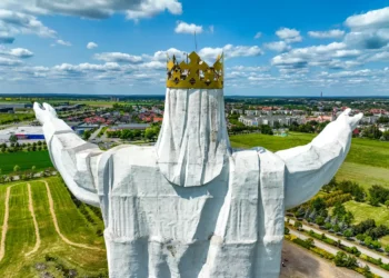 Świebodzin, Pomnik Chrystusa Króla z drona z tyłu pomnika