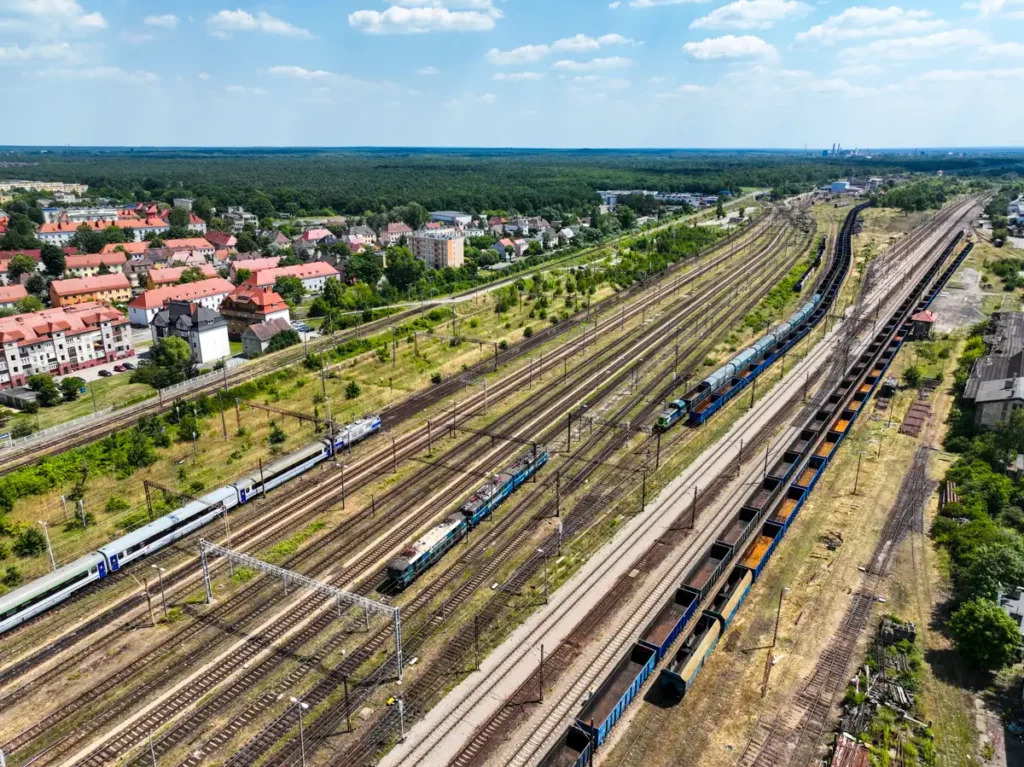 Dworzec Kolejowy Kędzierzyn-Koźle, pociągi