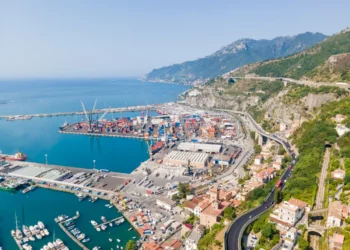 Salerno widok na port i drogę do Amalfi