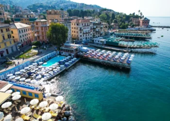 Parasole przy plaży w Rapallo