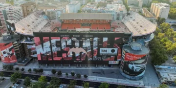 Estadio Mestalla mural od strony miasta