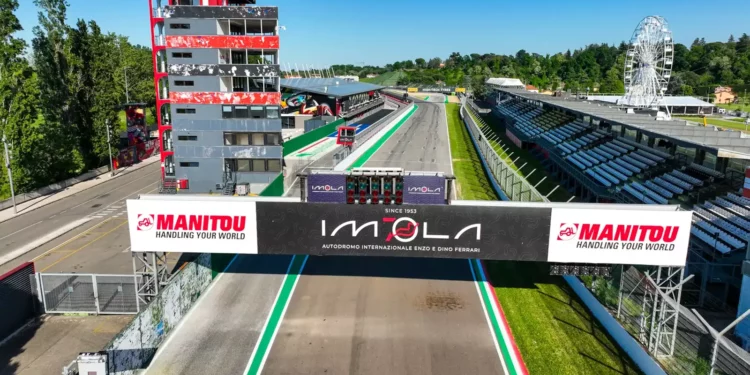 baner imola przy starcie