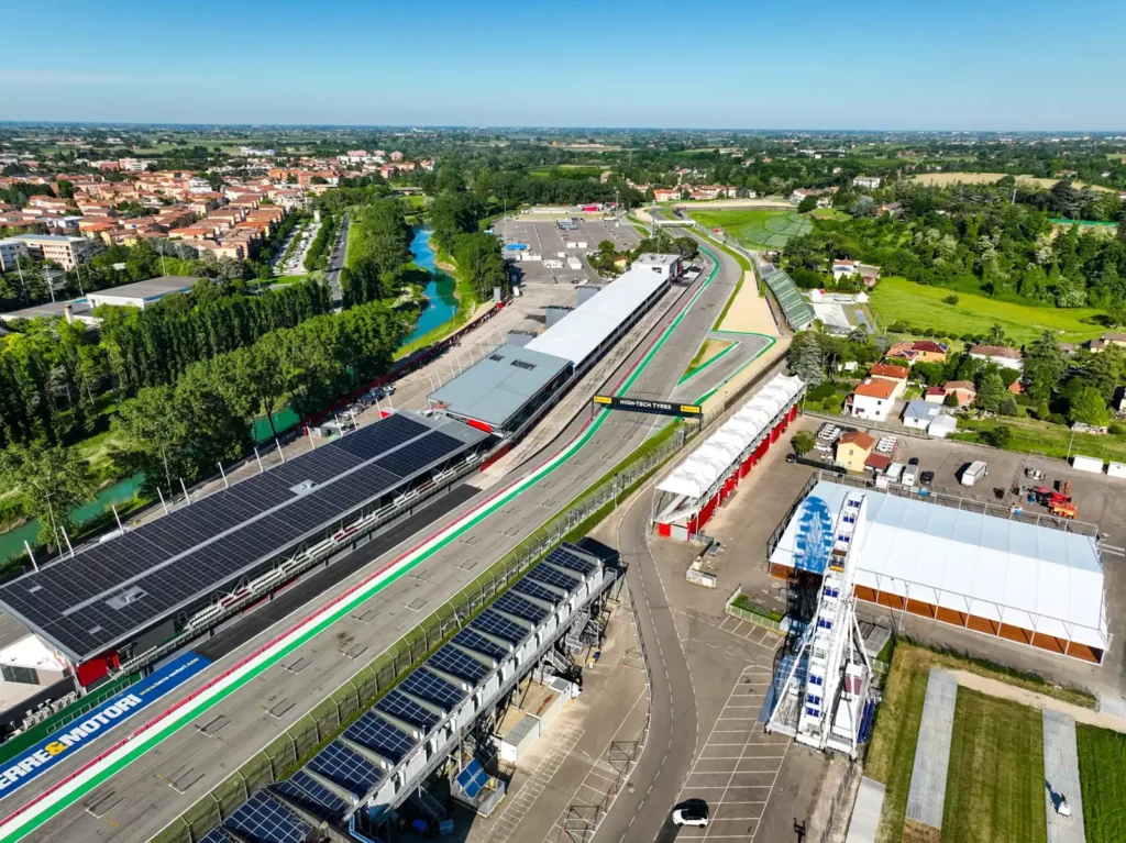 Imola f1 boksy i garaze