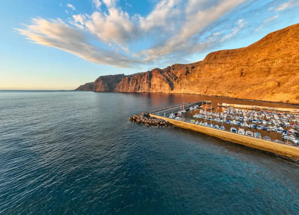 klify Los Gigantes odkrywają swoje tajemnice