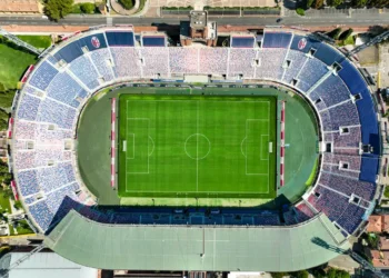 widok z gory na stadion w bolonii