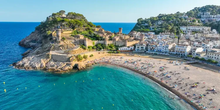 plaza w tossa de mar