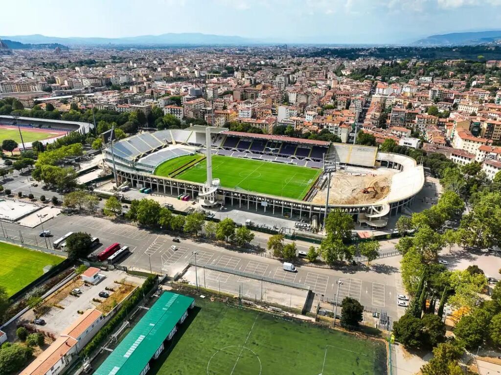 artemio franchi stadium w trakcie budowy